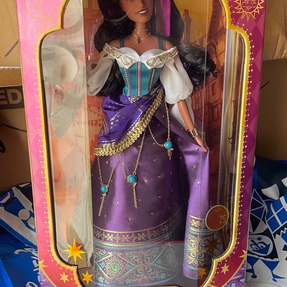 Disney  ESMERELDA   17 IN LTD DOLL - Picture 1 of 2